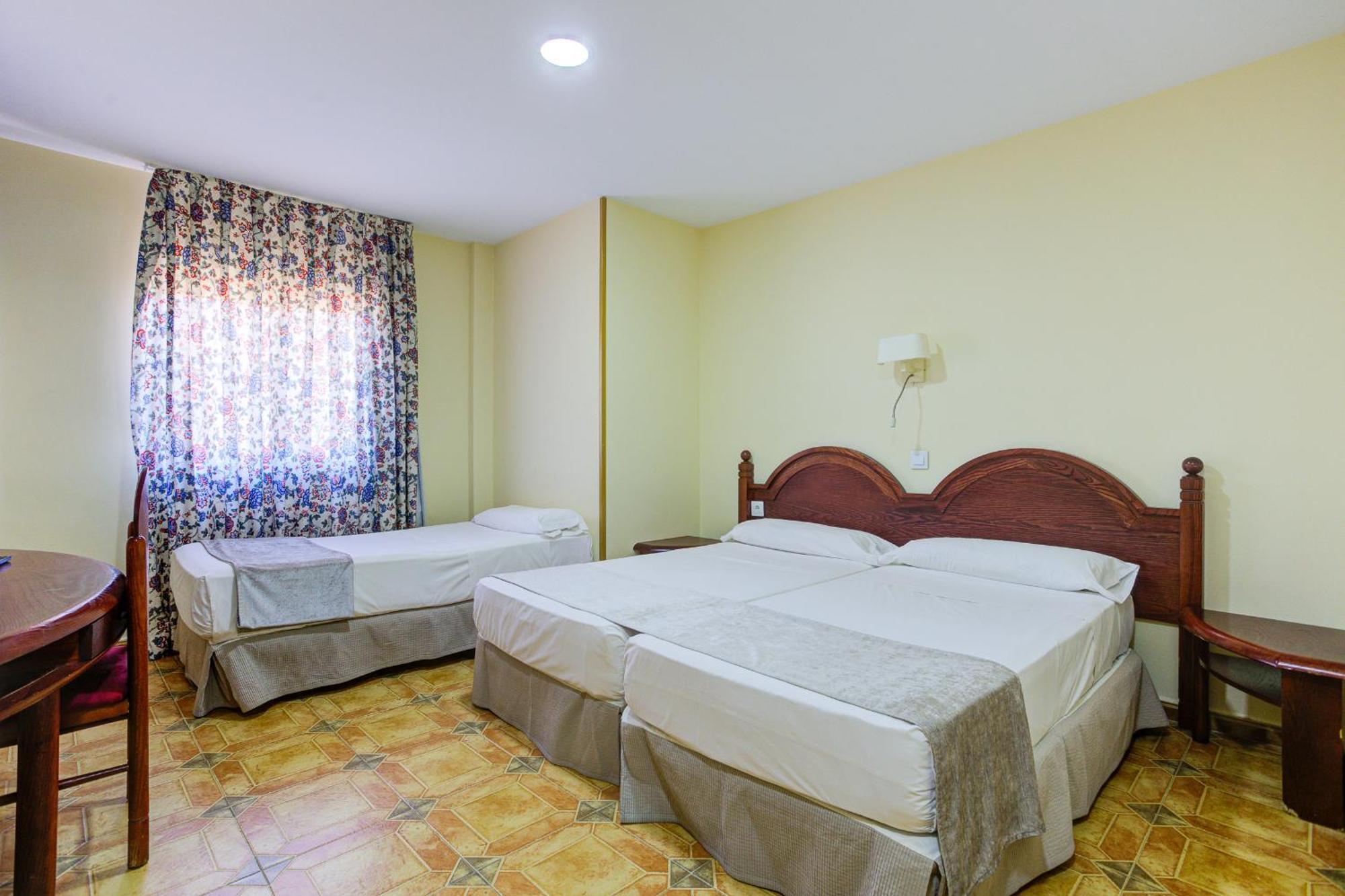Hotel Pizarro Humanes de Madrid Εξωτερικό φωτογραφία