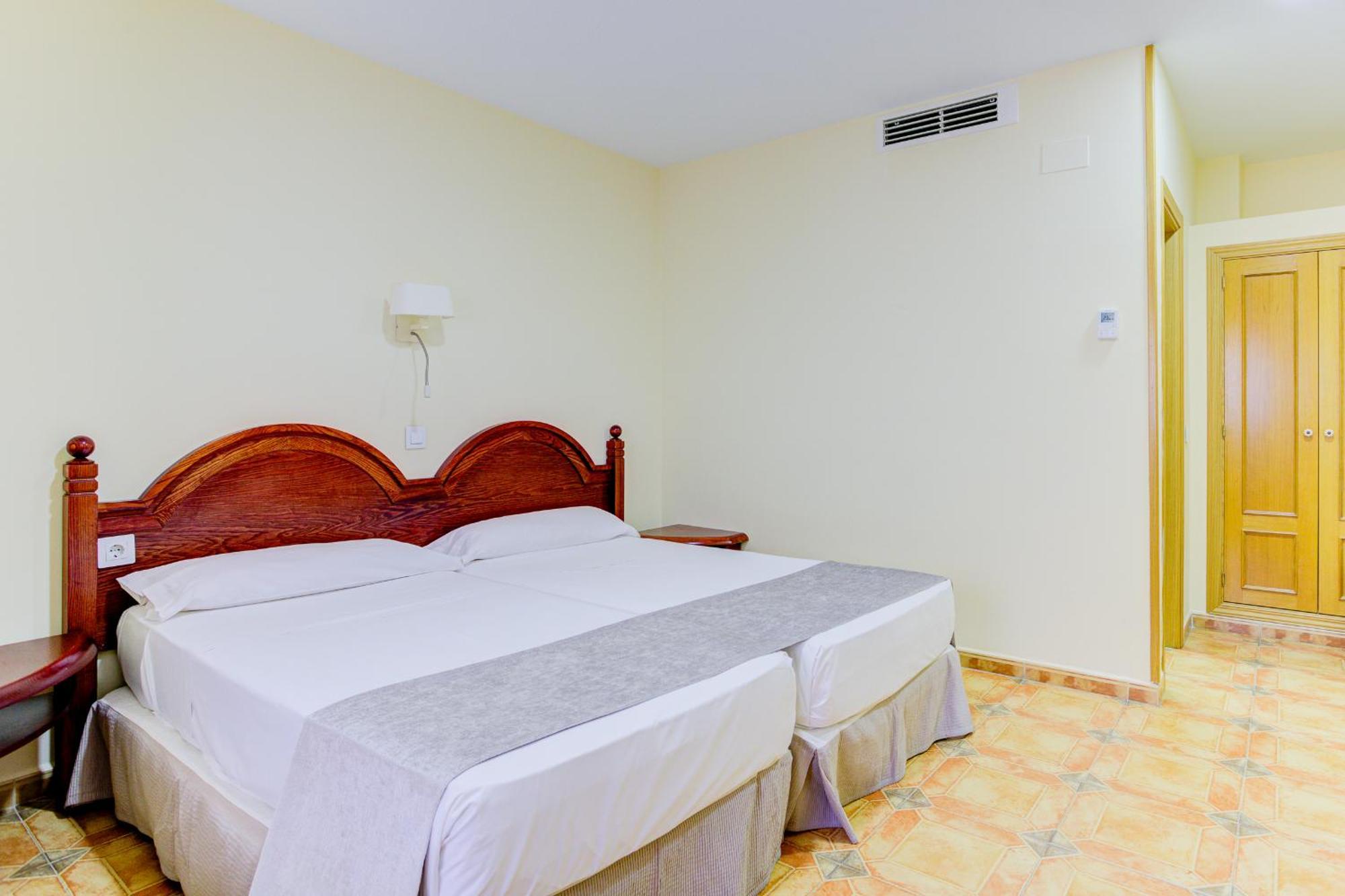 Hotel Pizarro Humanes de Madrid Εξωτερικό φωτογραφία